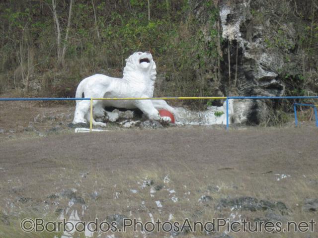 White Lion statue in Barbados.jpg